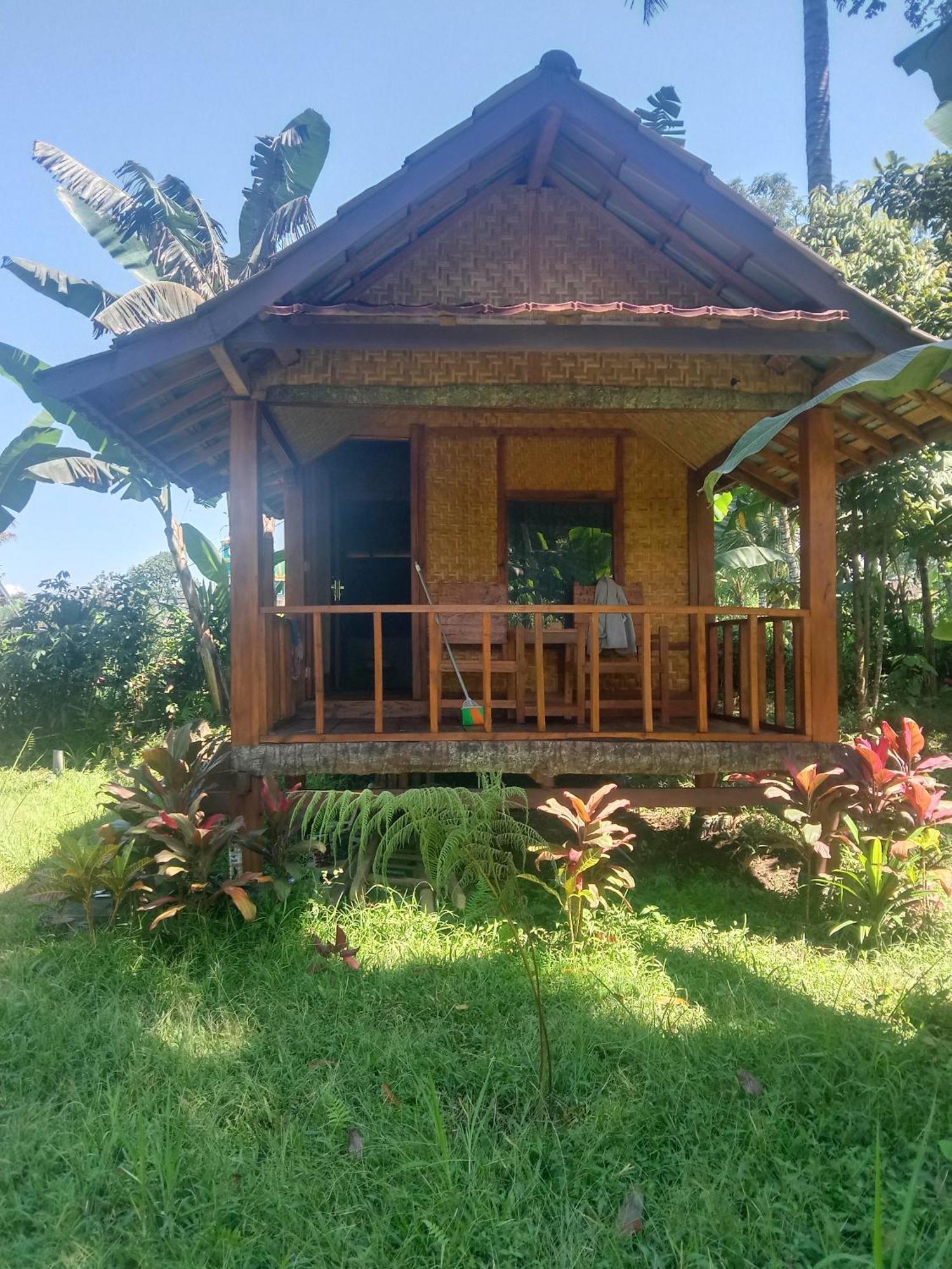 Banana Bungalows テテバトゥ エクステリア 写真